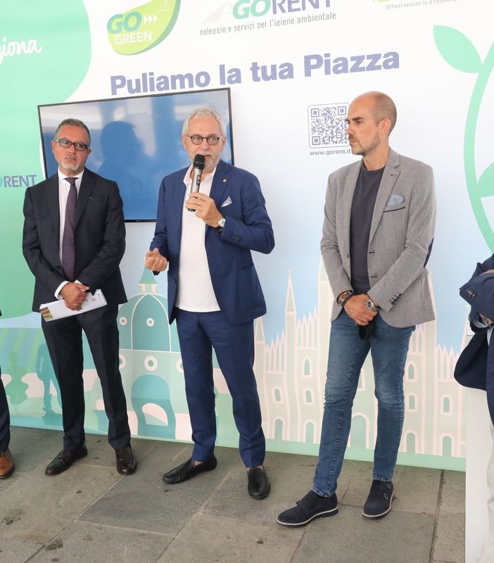 A Venaria &quot;Puliamo La tua Piazza&quot;