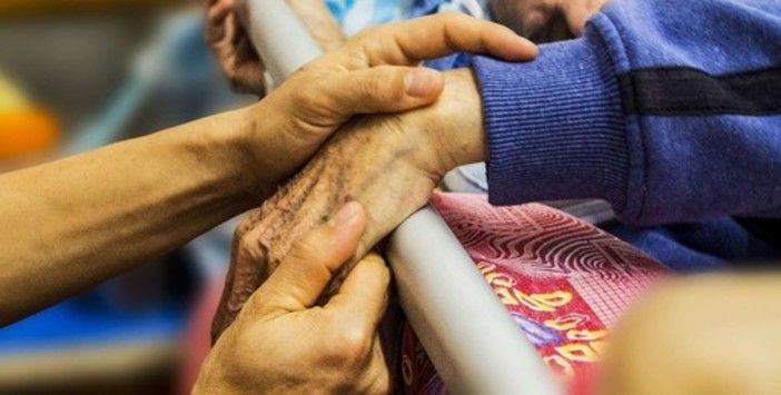 Tamponi gratuiti per i visitatori delle Rsa. L'assessore Icardi: &quot;Nessuno dovrà pagare di tasca sua&quot;