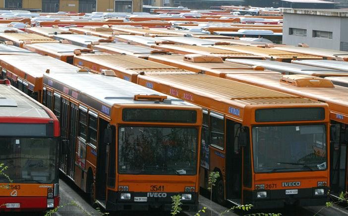 mezzi trasporto pubblico