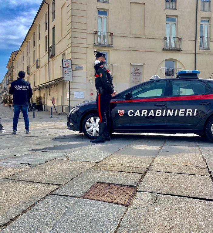 pattuglia dei carabinieri