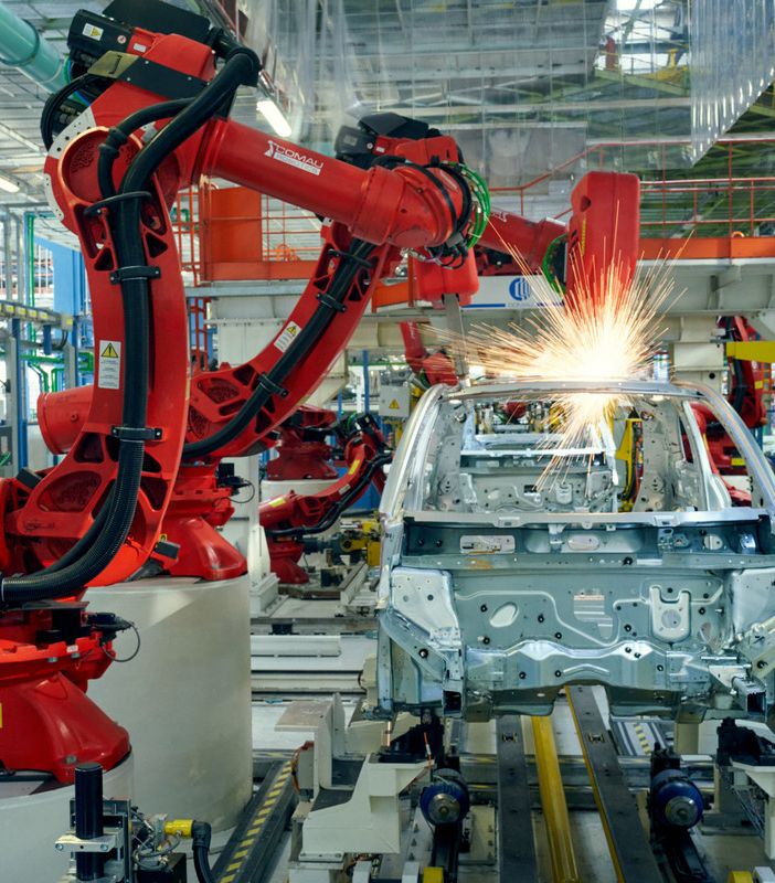 Stellantis si avvicina e 6 fornitori su dieci temono che &quot;mamma Fiat&quot; si sposti verso l'estero, anche se sperano di lavorare di più
