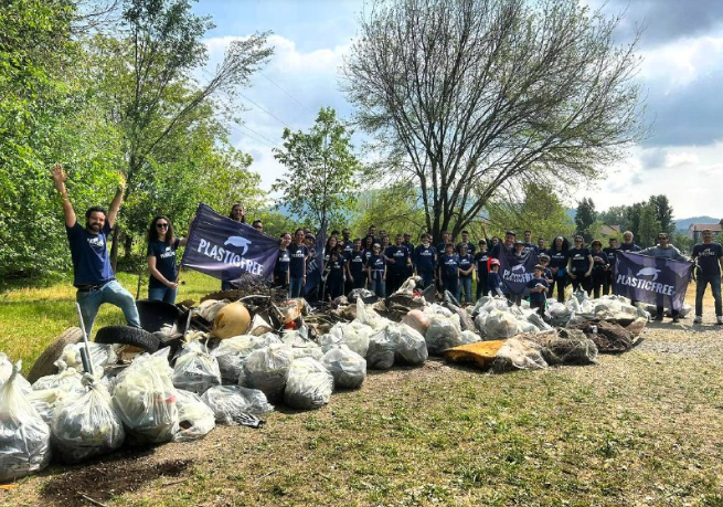 raccolta di rifiuti plastici in Piemonte