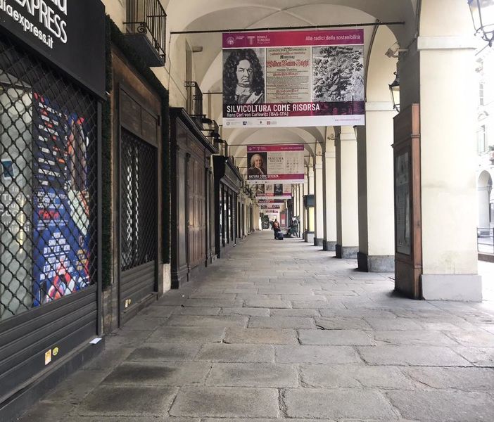 Piemonte in zona rossa da lunedì, scuole chiuse anche a Torino. Già da domani lo stop agli spostamenti verso le seconde case