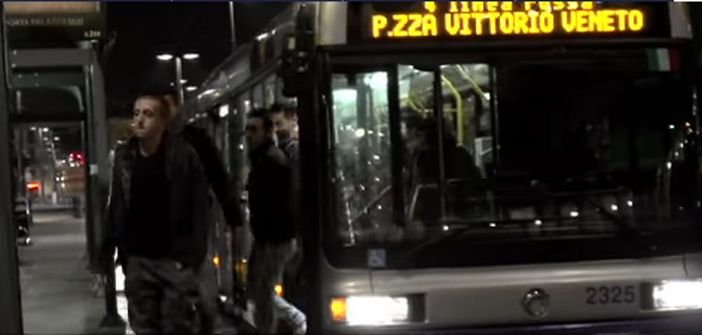 Night Buster, per l'estate tornano i bus notturni per i giovani da 29 Comuni al centro di Torino Night Buster, per l'estate tornano i bus notturni per i giovani da 29 Comuni al centro di Torino
