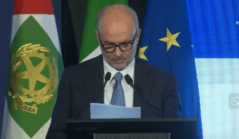 Schillaci: "Medici gettonisti? Spesa può andare per nuove assunzioni nel Ssn" Schillaci: "Medici gettonisti? Spesa può andare per nuove assunzioni nel Ssn"