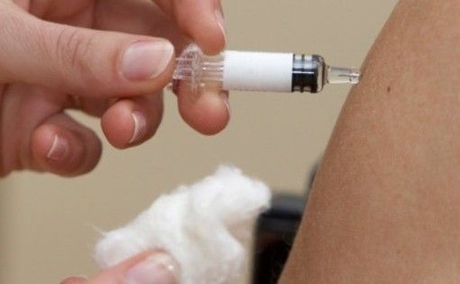 vaccinazione a un braccio vaccinazione a un braccio