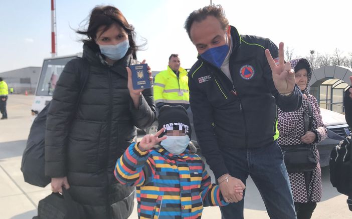 sbarco all'aeroporto dei bimbi malati