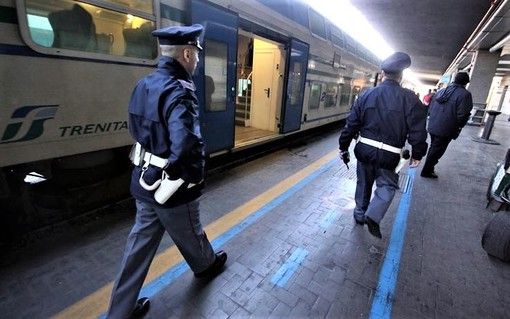 Stazioni sicure, la polizia controlla 1.118 persone: un arresto e un indagato