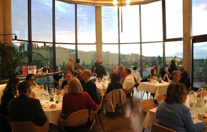 Cantina La Torre di Castel Rocchero (AT): Il cioccolato in tavola dall'antipasto al dessert insieme ai migliori vini del Monferrato