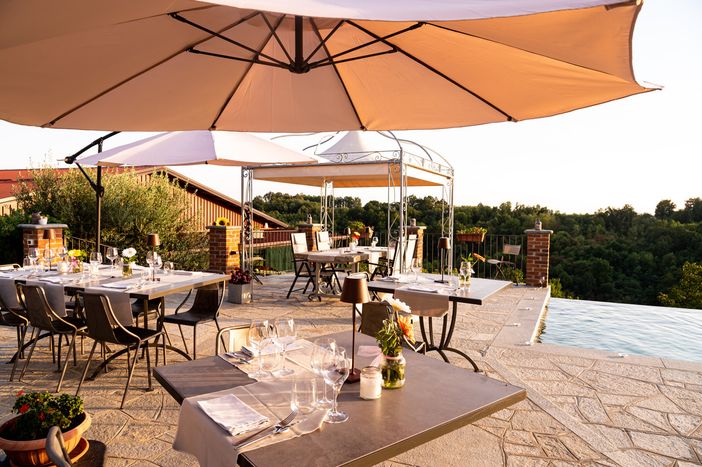 Dal 20 giugno "Aperitivo sotto le stelle" al Casa Serra Eco-Resort &amp; Wellness