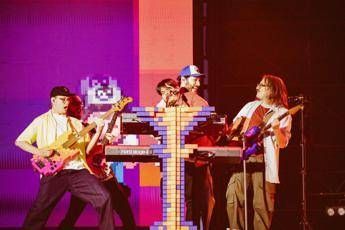 Pinguini Tattici Nucleari, a San Siro il super-pop tra pixel e mandala Pinguini Tattici Nucleari, a San Siro il super-pop tra pixel e mandala