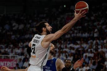 Basket, Bologna-Brescia 96-74: la Virtus è campione d'Italia Basket, Bologna-Brescia 96-74: la Virtus è campione d'Italia