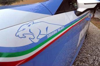 Genova, donna trovata morta: trafitta da diverse coltellate Genova, donna trovata morta: trafitta da diverse coltellate