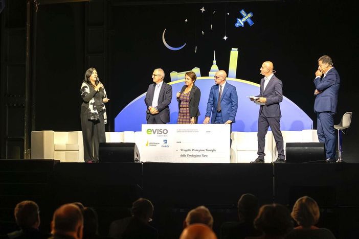 Durante il convegno dell’Ordine degli Ingegneri di Torino consegnato da eVISO un assegno a favore della Fondazione FARO