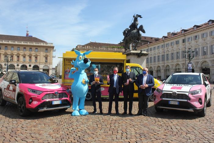 Il Giro d'Italia parte da Torino, Cirio: “Che sia una festa sicura, senza assembramenti” (FOTO e VIDEO)