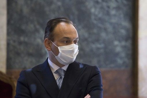Il Piemonte intravede il “bianco”. Cirio: “A giorni sotto i mille ricoveri con incidenza di 75 contagi ogni 100mila abitanti”