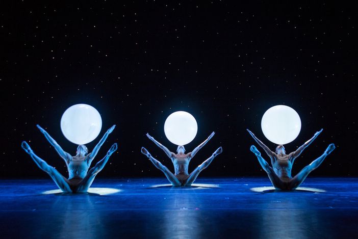 I Momix, al teatro Alfieri da mercoledì 29 maggio a domenica 2 giugno I Momix, al teatro Alfieri da mercoledì 29 maggio a domenica 2 giugno