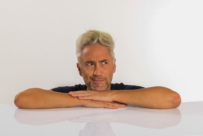 Vincenzo Schettini, il professore di Fisica più seguito del web Vincenzo Schettini, il professore di Fisica più seguito del web