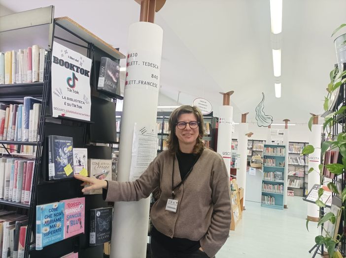 ‘#4 biblioteche’ arriva anche a Torre Pellice: la bibliotecaria Quaglia ‘#4 biblioteche’ arriva anche a Torre Pellice: la bibliotecaria Quaglia