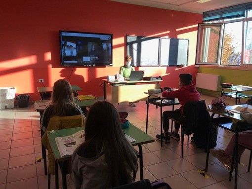 Aula scolastica con studenti Aula scolastica con studenti