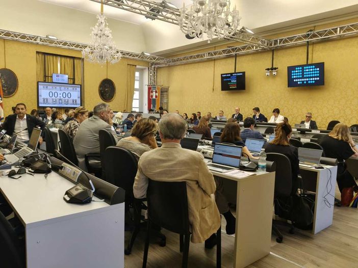 Voucher scuola: dopo emendamenti e mediazioni, in arrivo il via libera del Consiglio regionale Voucher scuola: dopo emendamenti e mediazioni, in arrivo il via libera del Consiglio regionale