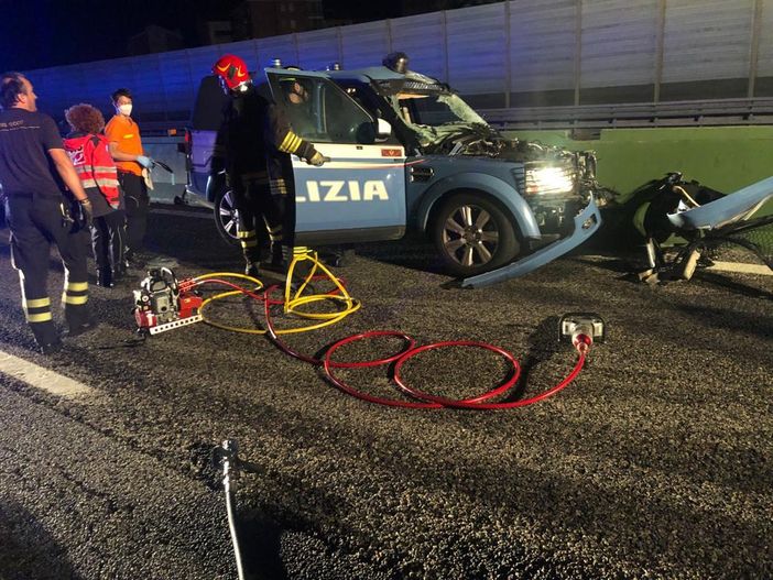 incidente con mezzo della Polizia incidente con mezzo della Polizia