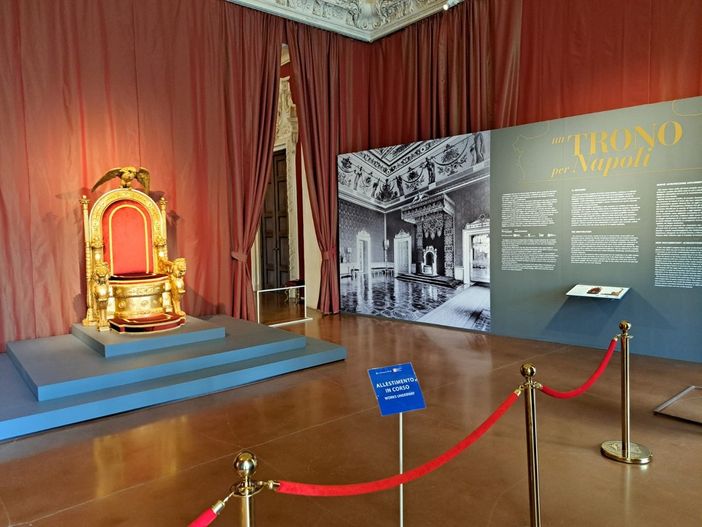 Il trono del Palazzo Reale di Napoli è di origine sabauda: la scoperta dopo il restauro a Venaria Il trono del Palazzo Reale di Napoli è di origine sabauda: la scoperta dopo il restauro a Venaria
