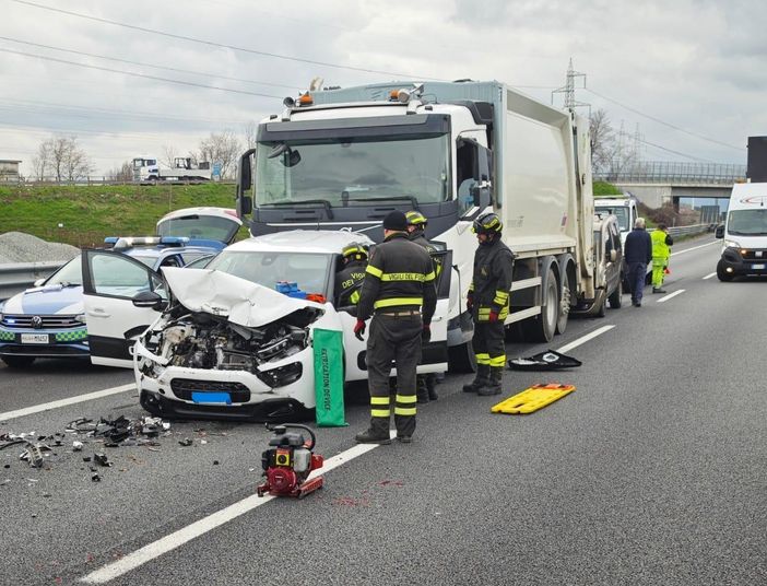 Brutto incidente tra corso Regina e Venaria: traffico paralizzato sulla tangenziale Brutto incidente tra corso Regina e Venaria: traffico paralizzato sulla tangenziale