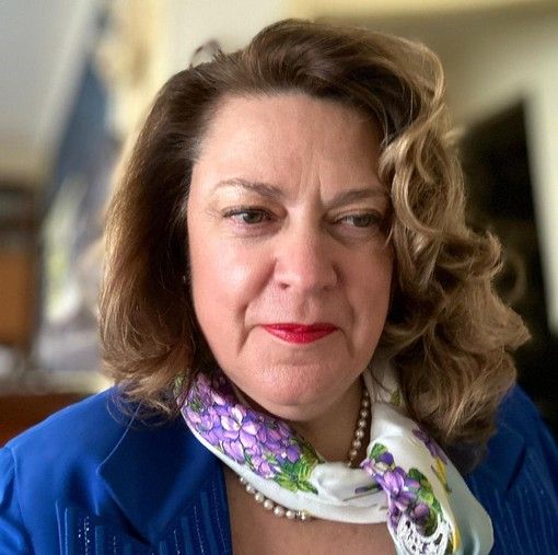 Giovedì 30 maggio, al Casinò di Sanremo, Raffaella Ranise presenterà il suo libro "Le regine Inglesi" nell'ambito dei Martedì Letterari Giovedì 30 maggio, al Casinò di Sanremo, Raffaella Ranise presenterà il suo libro "Le regine Inglesi" nell'ambito dei Martedì Letterari