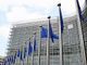 sede europea con bandiere all'esterno