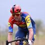 Giro d'Italia, Pedersen vince la terza tappa e torna in maglia rosa