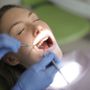 Quanti tipi di impianti dentali esistono? La guida completa per il paziente
