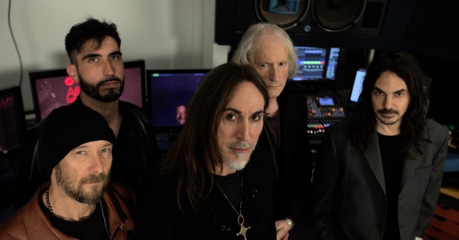 Gli Afterhours in tour per i 40 anni dal primo di disco: il concerto al Teatro Concordia di Venaria