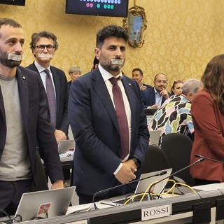 Momenti di bagarre durante l'ultimo Consiglio regionale