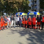 Collegno in bancarella: centinaia di persone tra negozi aperti, associazioni, famiglie e ambulanti storici Collegno in bancarella: centinaia di persone tra negozi aperti, associazioni, famiglie e ambulanti storici