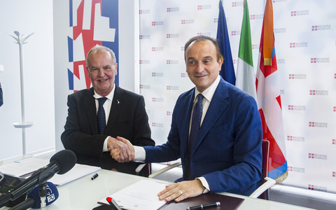 Il ministro Calderoli insieme al presidente Cirio