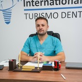 Il coraggio di sorridere oltre confine: l'eccellenza italiana dell'implantologia sbarca in Romania Il coraggio di sorridere oltre confine: l'eccellenza italiana dell'implantologia sbarca in Romania