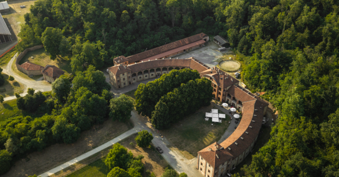 La Rubbianetta torna a splendere: le ex scuderie reali del Parco della Mandria diventano la nuova "casa" degli sport equestri La Rubbianetta torna a splendere: le ex scuderie reali del Parco della Mandria diventano la nuova "casa" degli sport equestri