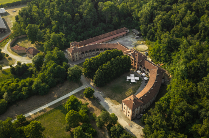 La Rubbianetta torna a splendere: le ex scuderie reali del Parco della Mandria diventano la nuova "casa" degli sport equestri La Rubbianetta torna a splendere: le ex scuderie reali del Parco della Mandria diventano la nuova "casa" degli sport equestri