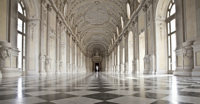 Colpo da Re alla Reggia di Venaria: rubati orologi d'epoca di valore Colpo da Re alla Reggia di Venaria: rubati orologi d'epoca di valore