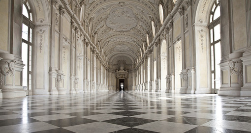 Colpo da Re alla Reggia di Venaria: rubati orologi d'epoca di valore Colpo da Re alla Reggia di Venaria: rubati orologi d'epoca di valore