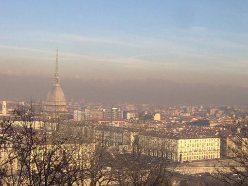 Smog, a Torino e in 33 comuni della cintura il semaforo rimane rosso