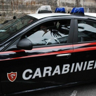 Rivoli, bimbo chiuso in un'auto: salvato da una pattuglia dei Carabinieri