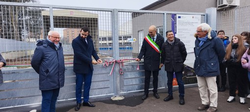 Inaugurato il nuovo ecocentro di Venaria Inaugurato il nuovo ecocentro di Venaria
