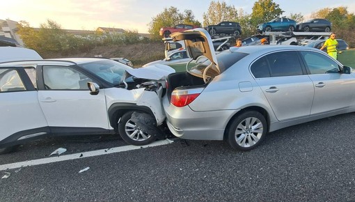 Maxi tamponamento sulla tangenziale nord: otto veicoli coinvolti e traffico in tilt Maxi tamponamento sulla tangenziale nord: otto veicoli coinvolti e traffico in tilt