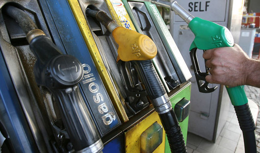 Benzina e diesel, stangata congelata per 48 ore: corsa contro il tempo per il controesodo