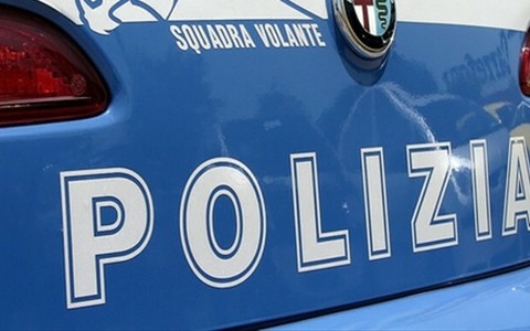 Rivoli, tentano di rapinare una donna anziana in piazza Cavallero: arrestati in due