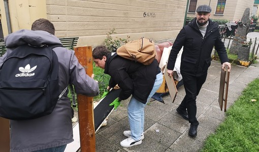 Il Piemonte toglie la casa popolare a chi vandalizza, occupa abusivamente spazi comuni ed abbandona rifiuti Il Piemonte toglie la casa popolare a chi vandalizza, occupa abusivamente spazi comuni ed abbandona rifiuti