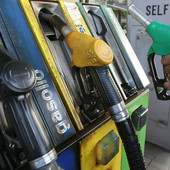 Benzina e diesel, stangata congelata per 48 ore: corsa contro il tempo per il controesodo Benzina e diesel, stangata congelata per 48 ore: corsa contro il tempo per il controesodo
