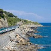 Da venerdì 18 treni in più dal Piemonte per andare mare: tutte le novità e i dettagli